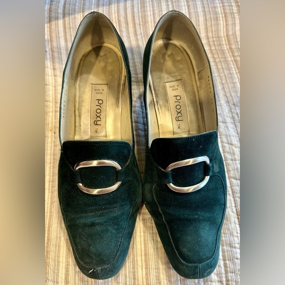 Vintage Proxy Green Suede Buckle Heels Made in Spain Size 10M Block Heel Shoes - Picture 1 of 11